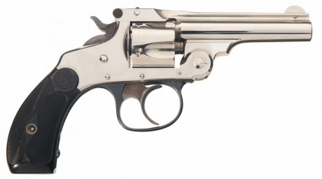 Hace unos días encontré por casualidad en una web extranjera un arma a la venta que hacía muchos años 11