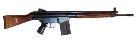 Hace unos días encontré por casualidad en una web extranjera un arma a la venta que hacía muchos años 70