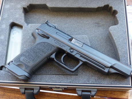P1010257.JPG  P1010257.JPG PISTOLA HK USP ELITE DE 6 PULGADAS COMO NUEVA NO TIENE MAS DE 500 TIROS, INCLUYE 01