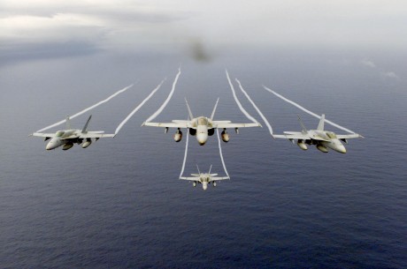 Pues eso, en este hilo pretendo deleitaros como amantes de los aviones de combate que sois muchos, con 80