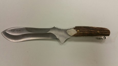 Ha caído en mis manos un cuchillo que me parece espectacular y quiero venderlo. Escucho ofertas porque 02