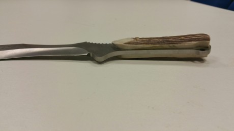 Ha caído en mis manos un cuchillo que me parece espectacular y quiero venderlo. Escucho ofertas porque 00