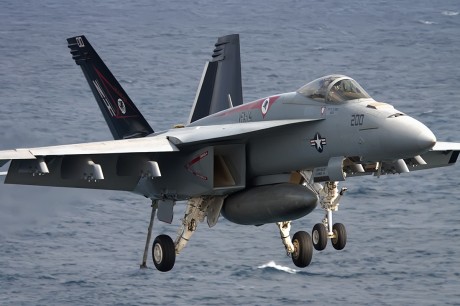Pues eso, en este hilo pretendo deleitaros como amantes de los aviones de combate que sois muchos, con 102