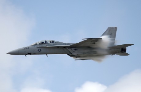 Pues eso, en este hilo pretendo deleitaros como amantes de los aviones de combate que sois muchos, con 101
