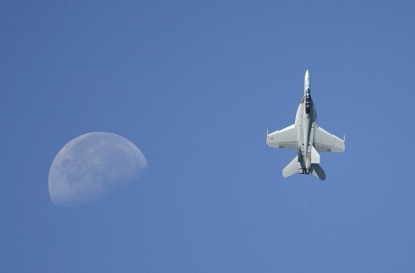 Pues eso, en este hilo pretendo deleitaros como amantes de los aviones de combate que sois muchos, con 100