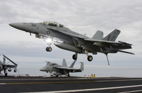 Pues eso, en este hilo pretendo deleitaros como amantes de los aviones de combate que sois muchos, con 112