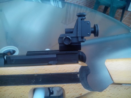 Vendo carabina de competición Anschütz Super Air 2002 de palanca. 
Está en perfectas condiciones de funcionamiento 12