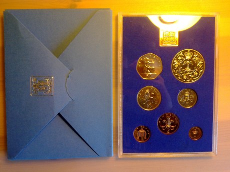 Set proof royal mint - Reino Unido - 1977 - Elizabeth II - Estuche


1/2 New penny

1 New penny

2 New 00
