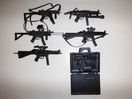 VENDIDO!!! lote compuesto por cinco figuras articuladas de la casa Dragon Action Figures escala 1/6 de 01