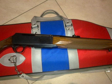 Se cambia rifle en perfectas condiciones de uso ya que apenas se ha utilizado. Se entrega con funda y 00