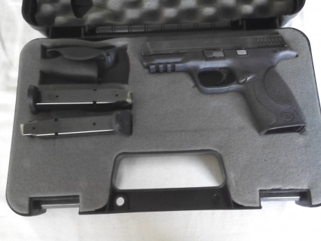 Buenas a todos, vendo (no interesa cambio) pistola S & W MP 9 Guiada en A. Tiene escasamente 100 disparos 01