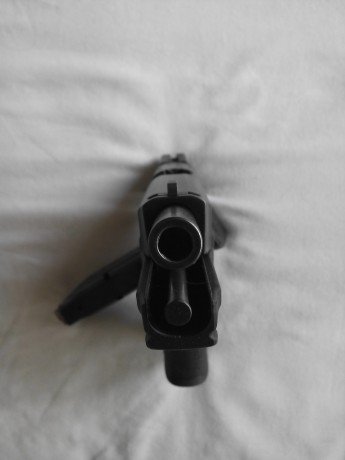 Buenas a todos, vendo (no interesa cambio) pistola S & W MP 9 Guiada en A. Tiene escasamente 100 disparos 22