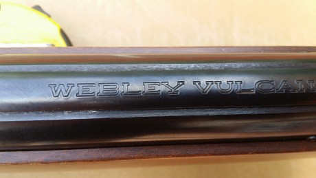 Bonita y poco vista webley .La carabina esta como se puede apreciar en las fotos impecable. 
Rinde unos 10