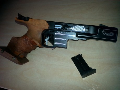Vendo pistola  PARDINI  SP  calibre 22, en perfecto estado, la pistola era electrónica, pero la pasé a 00