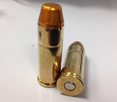 Buenas,

Acabo de comprar un Cattleman 45 LC a un coforero de la web y mañana queria ir al campo de tiro 60