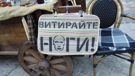 Hola, buenas a todos, os cuento, resulta que me voy un año a vivir a Cracovia , según tengo entendido 12