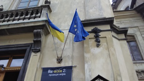 Hola, buenas a todos, os cuento, resulta que me voy un año a vivir a Cracovia , según tengo entendido 10