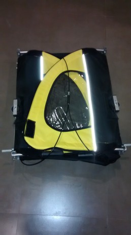Buenas, vendo este remolque para bicicleta para dos niños, dispone de amortiguacion y se puede poner una 01