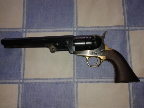 hola vendo o cambio por pistola de aire de competicion- .
un revolver nuevo mod. pietta calibre 44 en 02