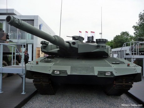 El Revolution MBT es un paquete de actualización modular para los Leopard 2A4. Fue desarrollado por Rheinmetall. 12