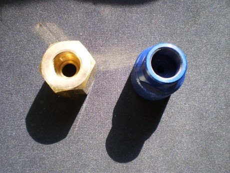 Vendo adaptadores de carga para aire no co2 :lol: 
en madrid en mano
20 euros unidad
uno de aluminio otro 02