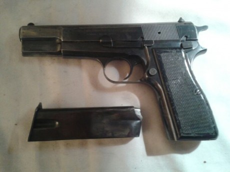 Cambio FN HP 35 del calibre 9mm, un trozo de nuestra historia ya que perteneció a uno de los dirigentes 01