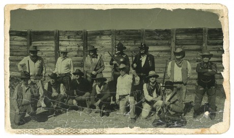 ESO!!!!, los chicos del C-B Ranch (Cantoblanco) han preparado una vez más una de vaqueros. La presentan 60