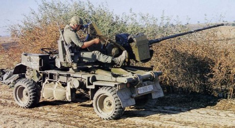 Solo se que de nombre es "KRAKA". Una mula  mecánica, que o es esta o otras de similares las 01