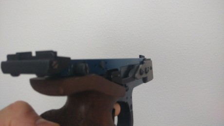 Hola a todos los foreros,pongo a la venta esta machtguns mg4 calibre .32 (mecanica)con cacha M ,la cual 10