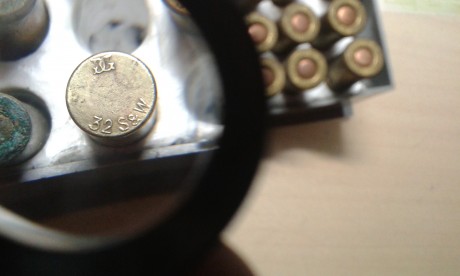 Hola pido vuestra experta opinión sobre unas balas que no se identificar ni que armas las utilizaban . 01