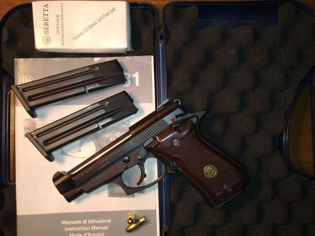  Hola Chic@s!

Pongo en venta mi Beretta 81FS IMPECABLE del 7.65mm/.32ACP, guiada "F", en Madrid. 02