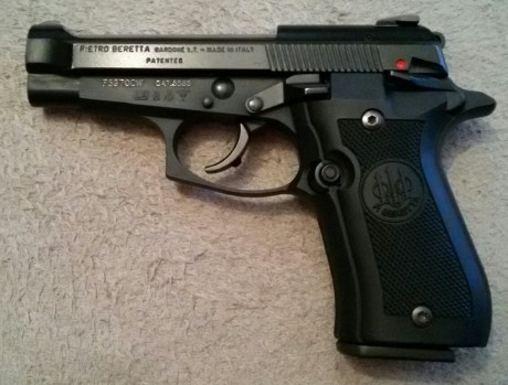   Hola Chic@s!

Pongo en venta mi Beretta 81FS IMPECABLE del 7.65mm/.32ACP, guiada "F", en Madrid. 20