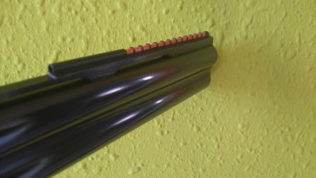 Pongo a la venta superpuesta Lanber 2085-.Un solo disparador,calibre 12/70 con expulsores automáticos 00