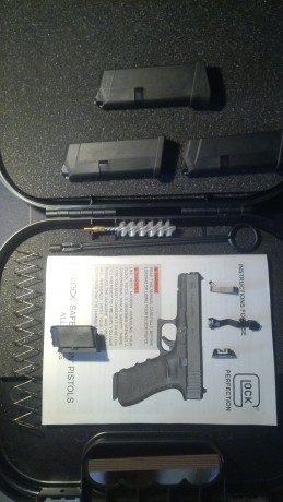 Señores, pongo a la venta la que posiblemente sea la única Glock 42 guiada en F.
Poco hay que decir de 02
