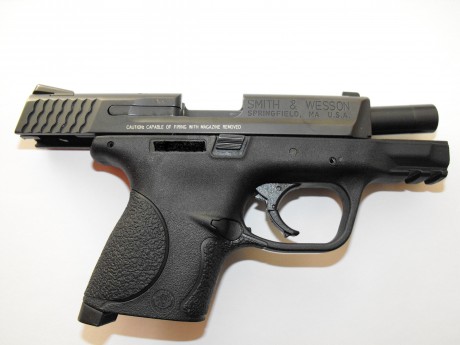 Vendo pistola Smith & Wesson M&P 9C 
Perfecto estado. Impecable.
Maletín , candado, cachas y doc. 02