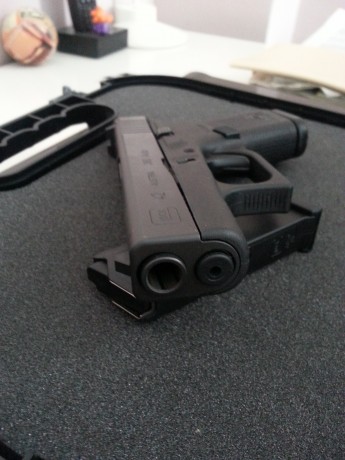 Hola vendo mi GLOCK42.El arma esta guiada con licencia tipo A y se encuentra en Madrid,añado una funda 00