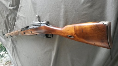 El Mosin-Nagant ..
es un rifle militar accionado por cerrojo, con cargador de cinco proyectiles, que 00