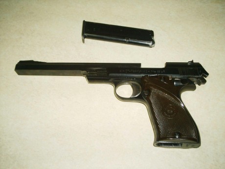 Vendo mi star fr 22lr de cañón cuadrado  creo que es la de 6"? con un cargador ,ya que he comprado 00