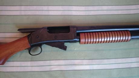 Escopeta(Norinco) Winchester1897-Police Riot Gun. cal. 12 con capacidad para cinco (5) cartuchos. . . 00
