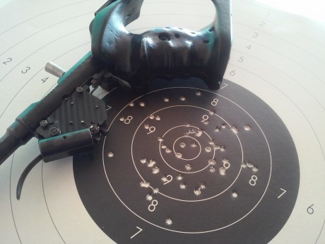 vendo pistola para modalidad libre pardini pgp75 con cachas de zurdo y diestro tall M, va perfecta , tiene 00
