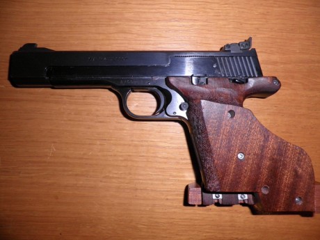 Hola a todos, vendo un rifle tipo Winchester de 1892, fabricado en España en el 1925 con la marca Tigre.
Es 42