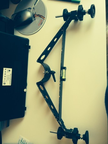 Vendo bipode para FTR es muy ligero y puede ayudar a entrar en el peso pero por otro lado es muy estable 00