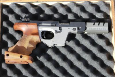 Hola a tod@s, vendo una Walther GSP expert del 22, está impecable y muy cuidada, lleva sus dos cargadores 02