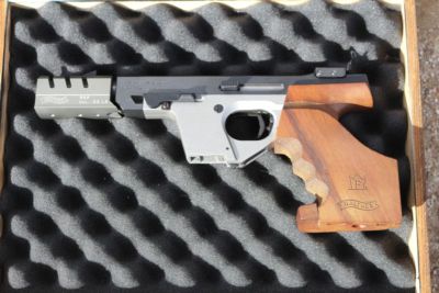 Hola a tod@s, vendo una Walther GSP expert del 22, está impecable y muy cuidada, lleva sus dos cargadores 01