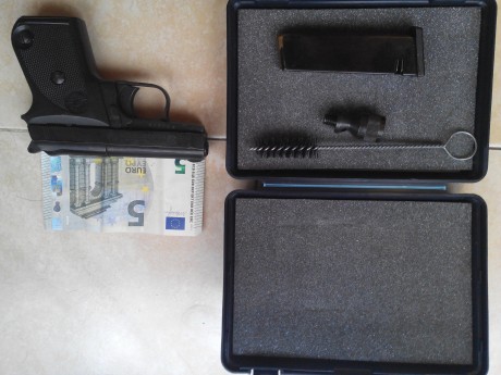 Cambio esta mini pistola de fogueo, marca Valtro, sin uso, calibre 9mm, por revolver de fogueo también 02