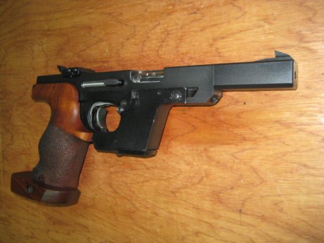 Buenas tardes compañeros,

Busco una Walter GSP del 22lr que esté en buen estado de uso, no me importa 21