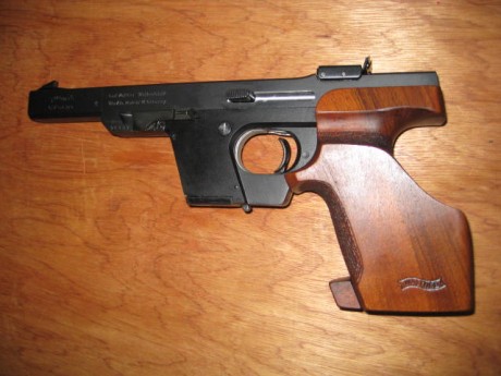 Buenas tardes compañeros,

Busco una Walter GSP del 22lr que esté en buen estado de uso, no me importa 20