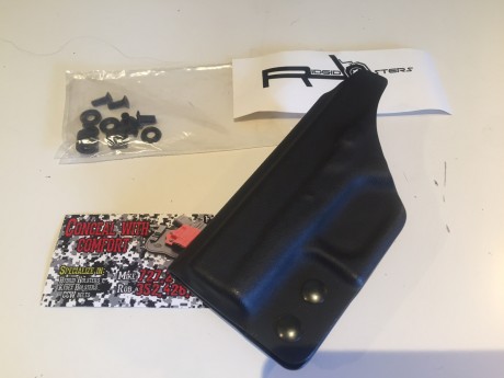 Hola! pongo a la venta, todo sin uso alguno.

- funda interior rígida para GLOCK 42 'Iwb kydex'.  Precio 02