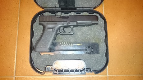 Saludos foreros,

     He decidido vender mi Glock 34 (9 mm), creo que lleva más de año y medio sin tirar, 02