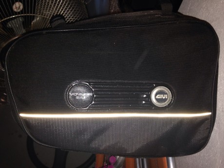 Cambio 2 maletas givi de cordura por algo que me interese. Si que estoy interesado en Maletin antiguo 00